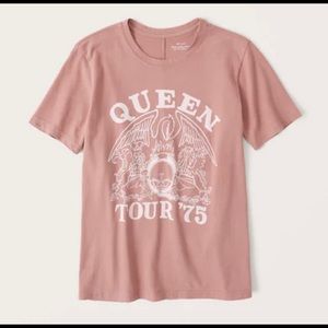 Abercrombie & Fitch Queen Graphic Tee